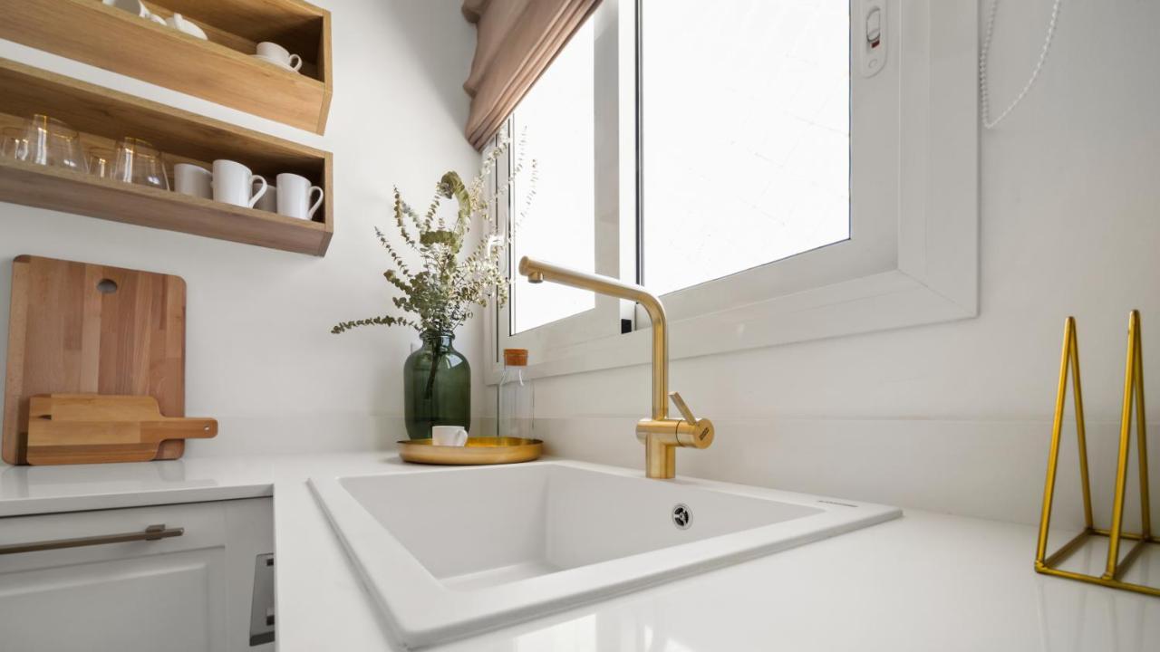 Luxurious Apartment With Big Sea View Terrace - Central Location 아테네 외부 사진